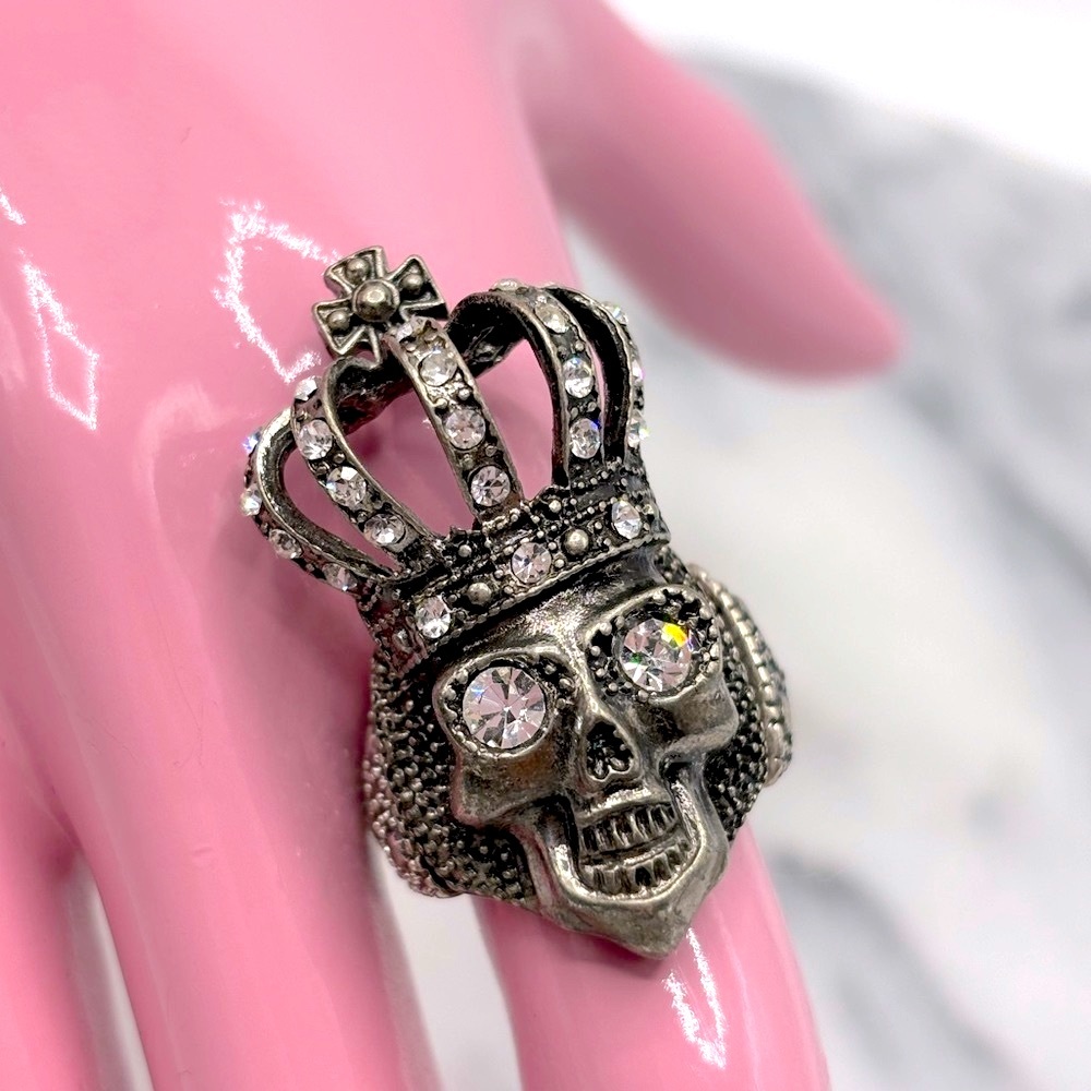 Antique Silver Tone & Crystal‎ SKULL King Ring with Crown